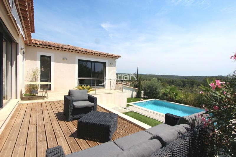 Villa - 152 m² - 4 pièces