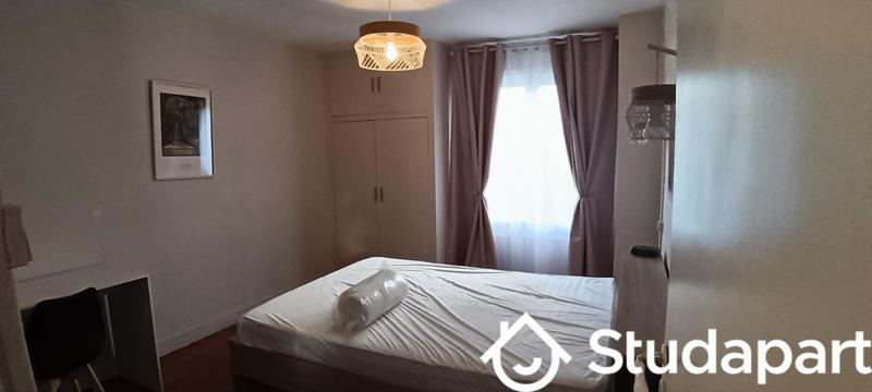 Chambre - 11 m² - 1 pièce