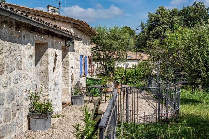 Maison de domaine équestre - 358 m² - 10 pièces