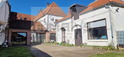 Maison - 317 m² - 8 pièces