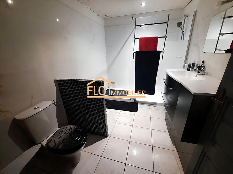 Appartement - 96 m² - 4 pièces