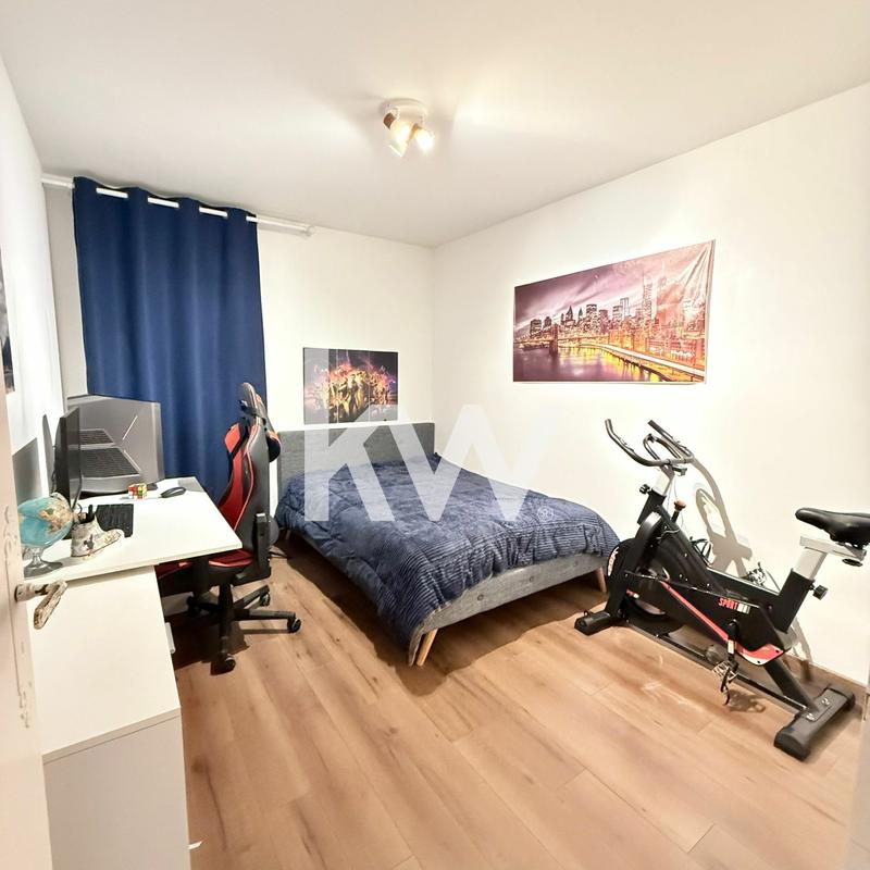 Appartement - 80 m² - 5 pièces