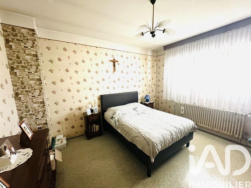 Maison - 121 m² - 6 pièces