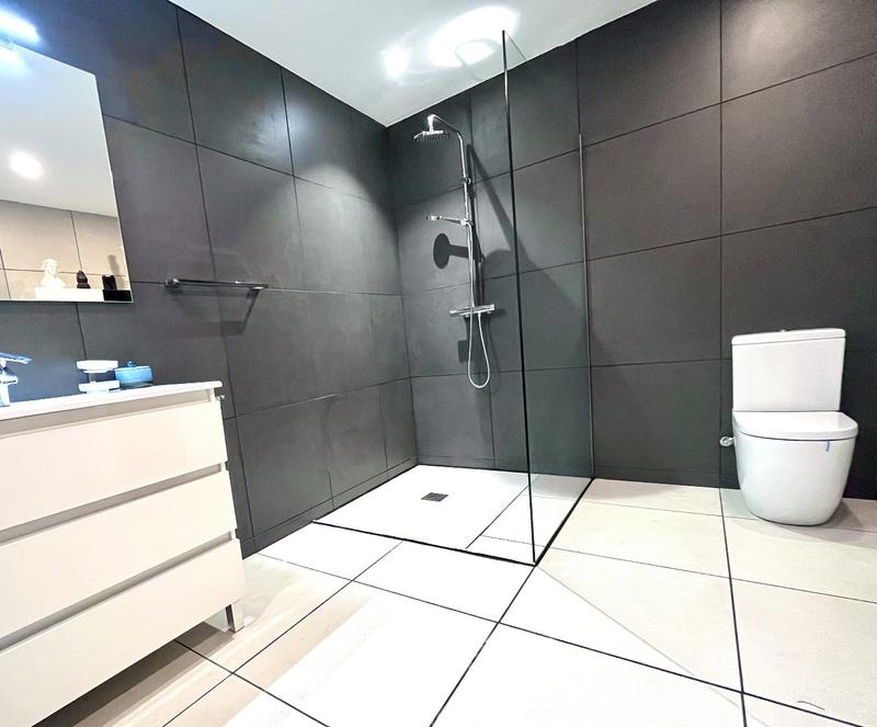 Maison - 475 m² - 8 pièces