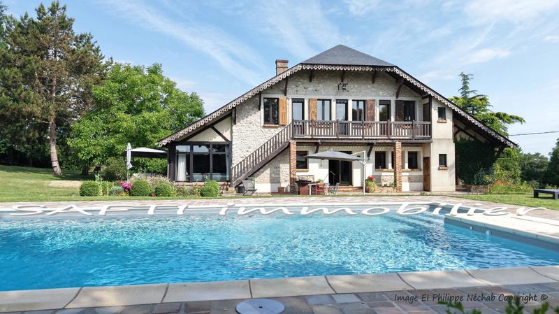 Villa - 335 m² - 10 pièces