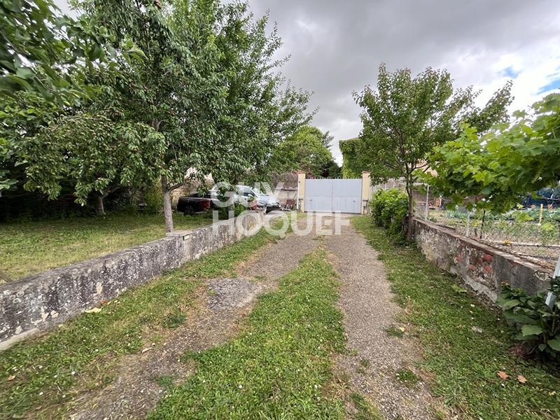 Maison - 275 m² - 10 pièces