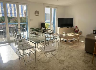 Appartement - 85 m² - 3 pièces