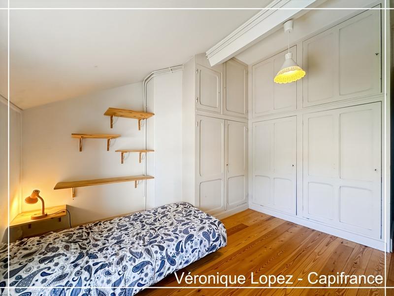 Maison - 252 m² - 10 pièces