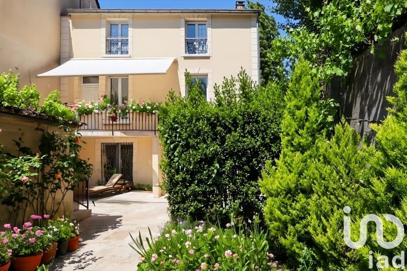 Maison - 167 m² - 8 pièces