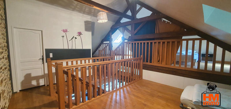 Maison - 215 m² - 7 pièces