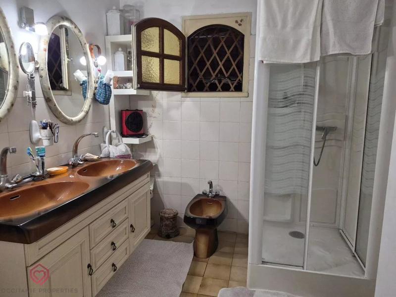 Maison de village - 280 m² - 11 pièces