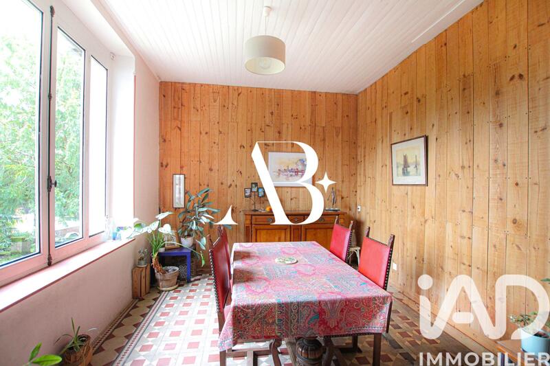 Maison - 291 m² - 8 pièces