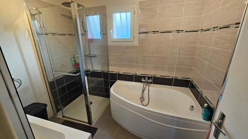 Maison - 145 m² - 6 pièces