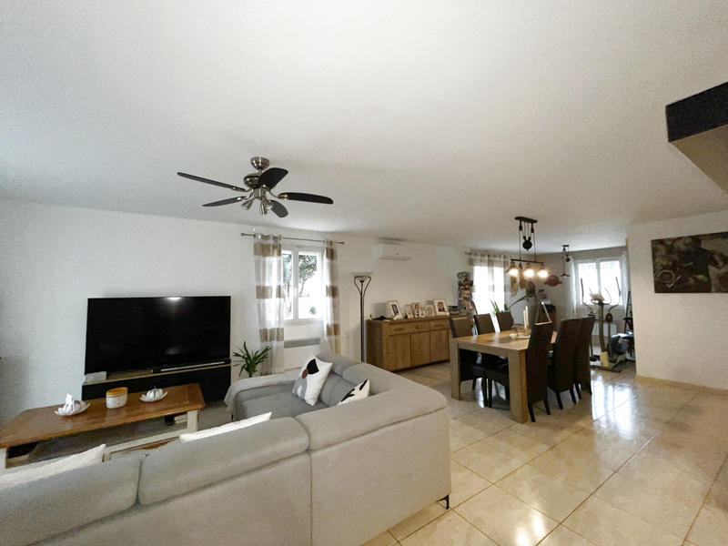 Villa - 100 m² - 3 pièces