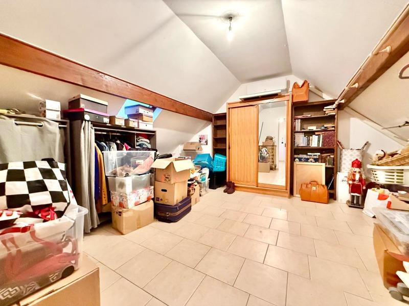 Maison - 97 m² - 5 pièces