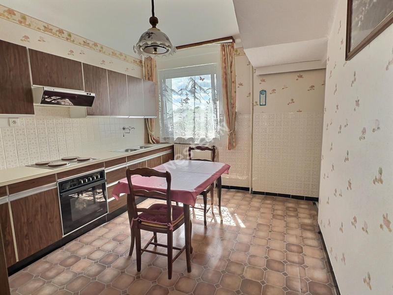 Maison - 151 m² - 6 pièces