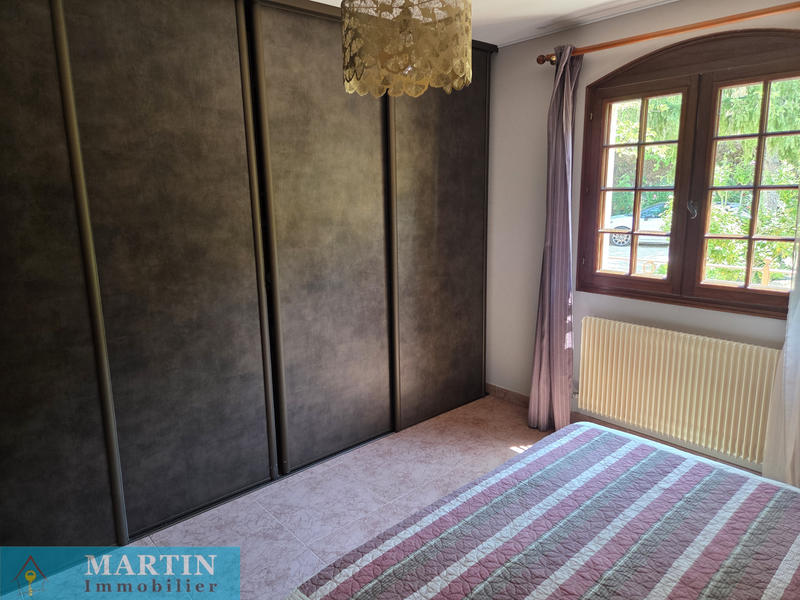 Villa - 185 m² - 9 pièces