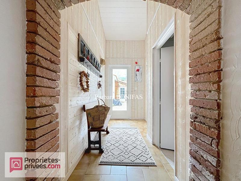 Maison - 230 m² - 7 pièces