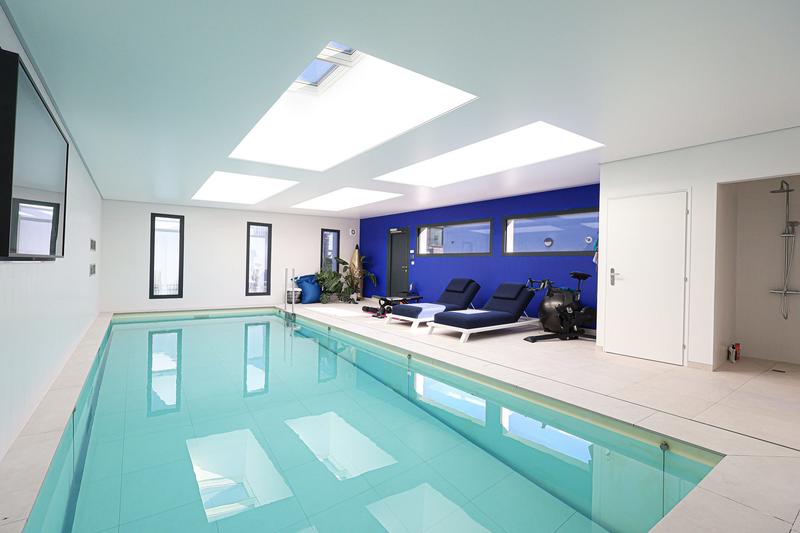 Maison - 203 m² - 9 pièces