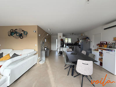 Maison - 98 m² - 5 pièces
