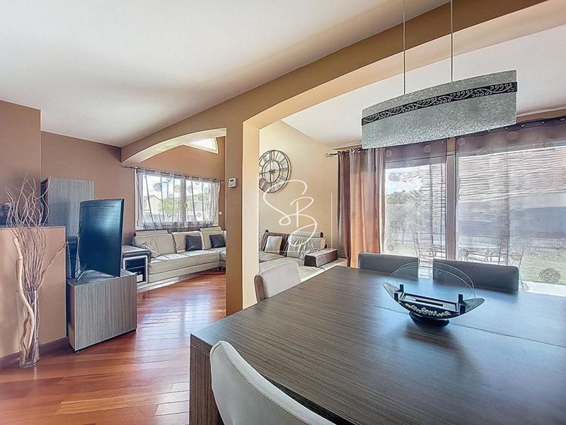 Maison - 162 m² - 5 pièces