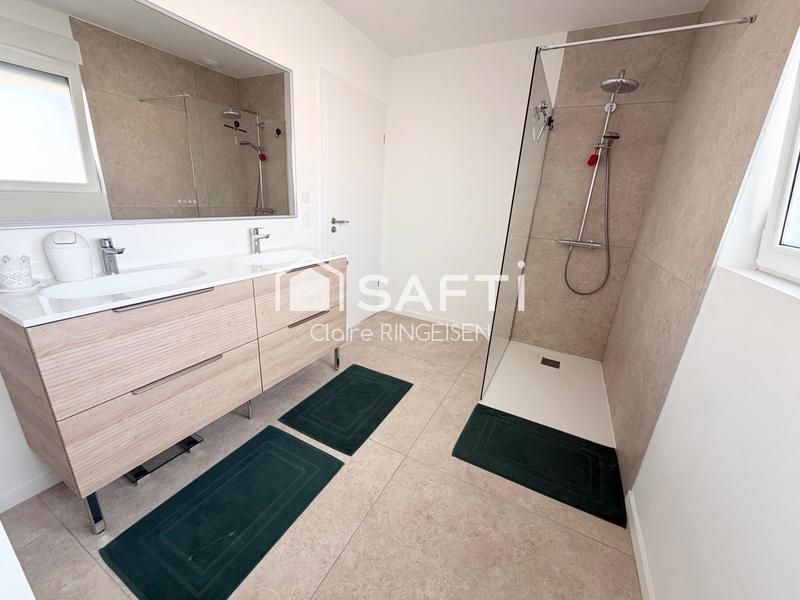 Maison - 136 m² - 5 pièces