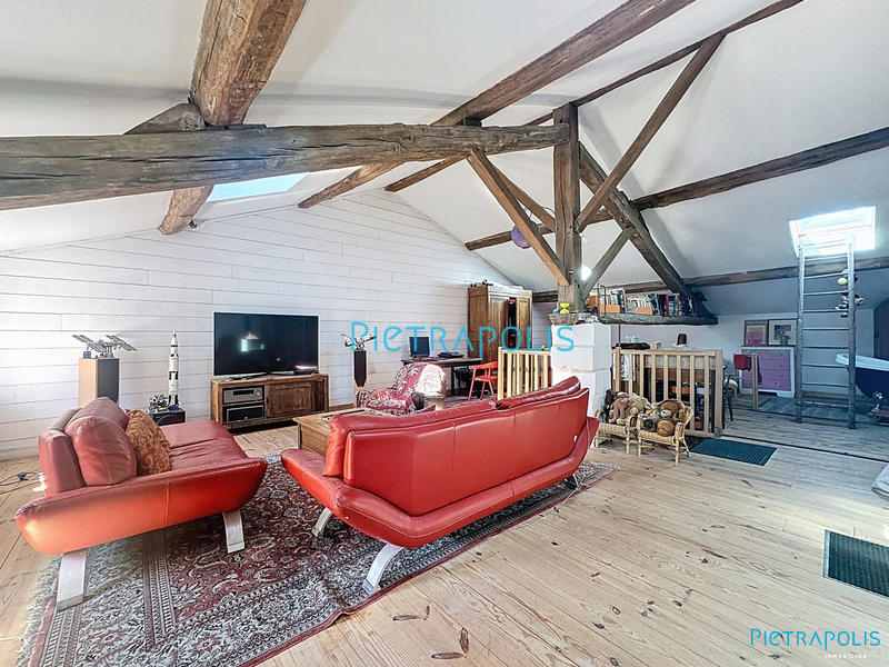 Maison - 198 m² - 7 pièces