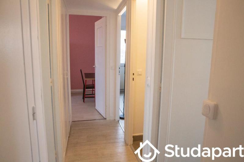 Chambre - 9 m² - 1 pièce