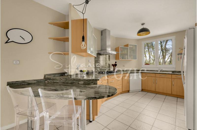 Maison - 174 m² - 7 pièces