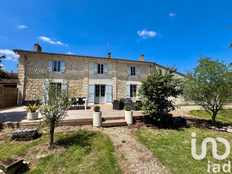 Maison - 259 m² - 8 pièces