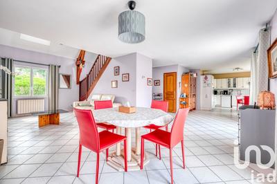 Maison - 163 m² - 6 pièces