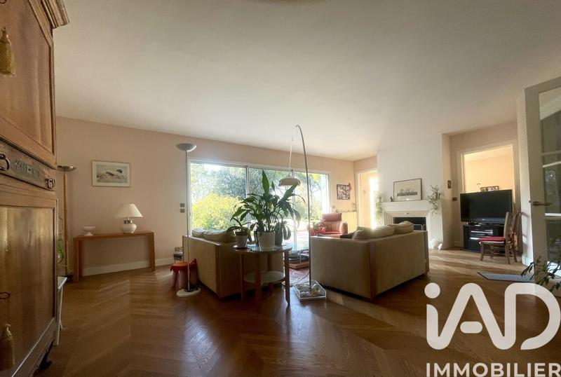 Maison - 252 m² - 7 pièces