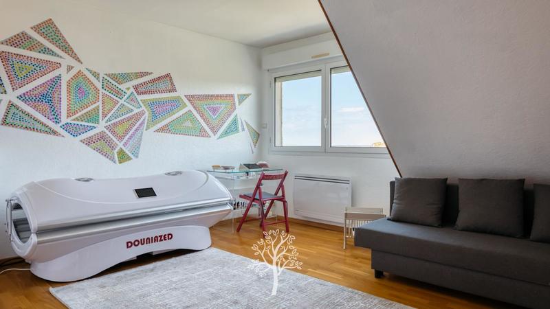 Maison - 278 m² - 7 pièces