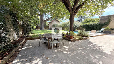 Maison - 176 m² - 8 pièces