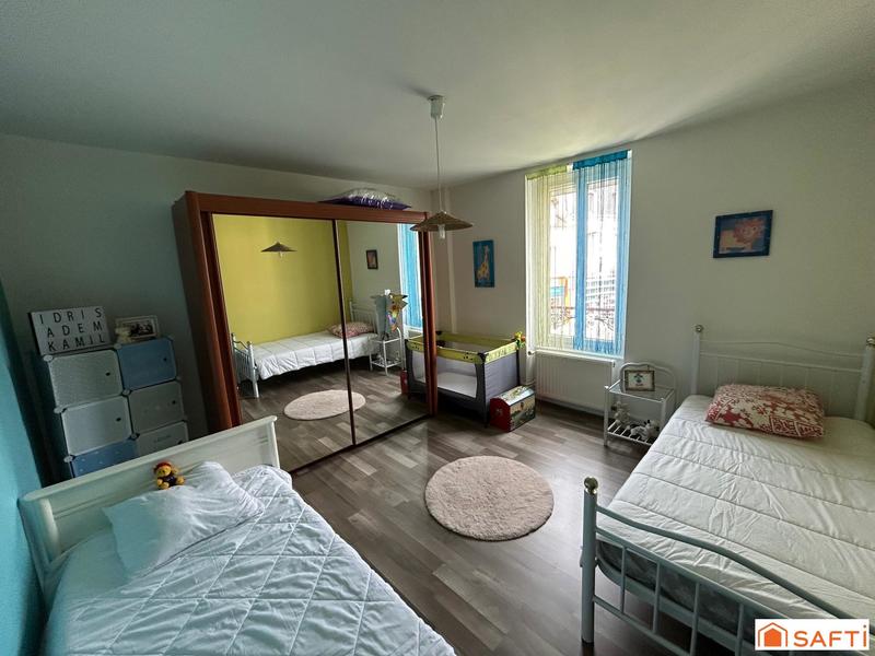 Maison - 170 m² - 10 pièces