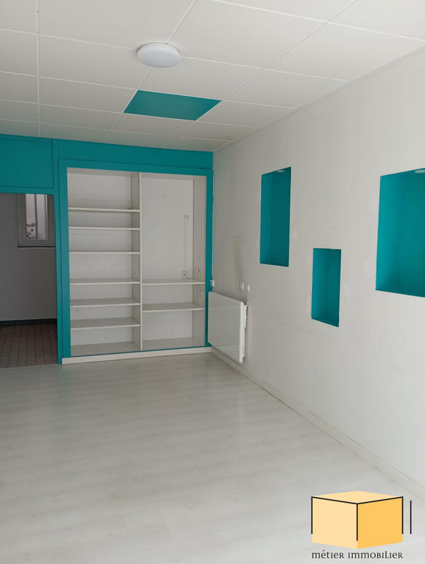 Local commercial - 24 m² - 2 pièces