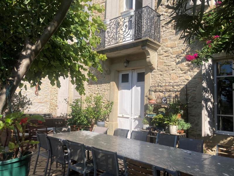 Maison de maîtres - 300 m² - 12 pièces