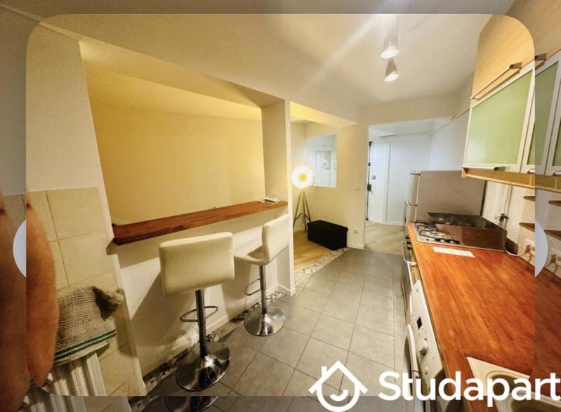 Chambre - 9 m² - 1 pièce