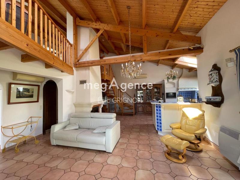 Maison - 160 m² - 6 pièces