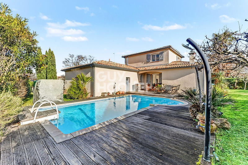 Maison - 161 m² - 6 pièces