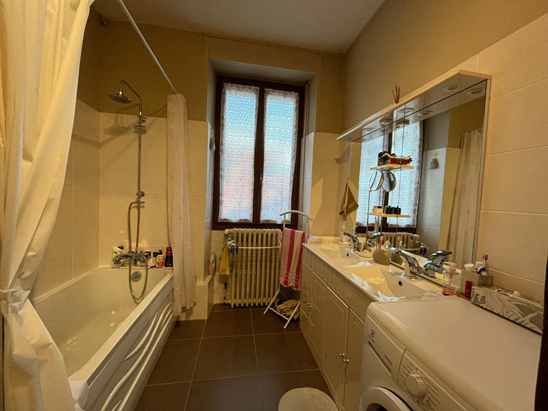 Appartement - 84 m² - 4 pièces