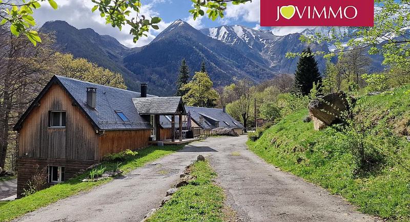 Maison - 362 m² - 15 pièces