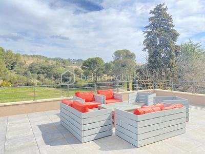 Appartement - 98 m² - 4 pièces