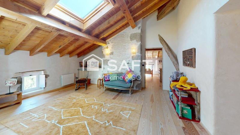 Château - 825 m² - 16 pièces