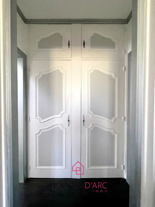 Maison - 219 m² - 7 pièces