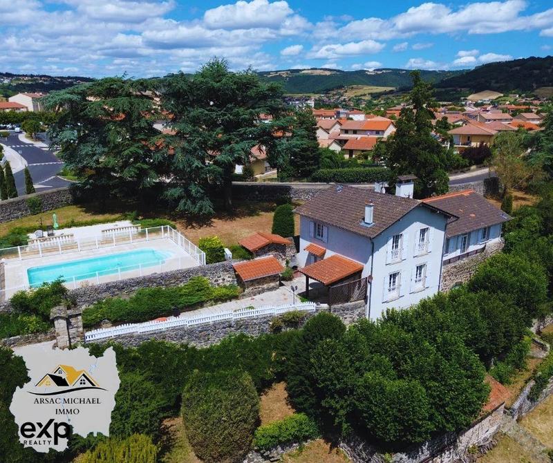 Maison - 259 m² - 7 pièces