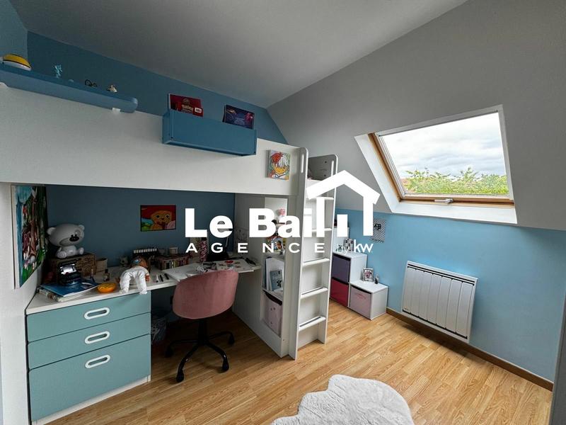 Maison - 121 m² - 6 pièces