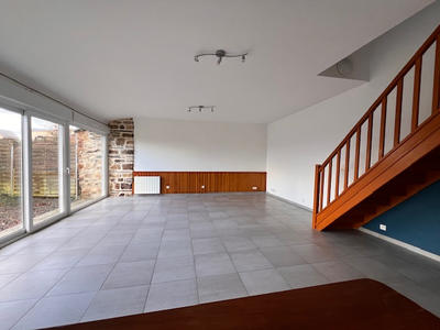 Maison - 92 m² - 5 pièces