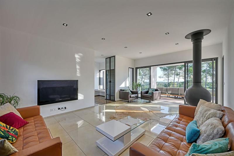 Demeure - 400 m² - 11 pièces