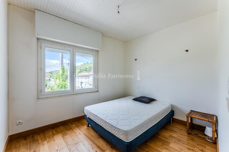 Appartement - 452 m² - 30 pièces